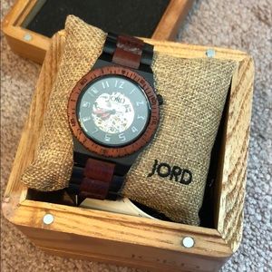 Men’s Jord brand wood watch